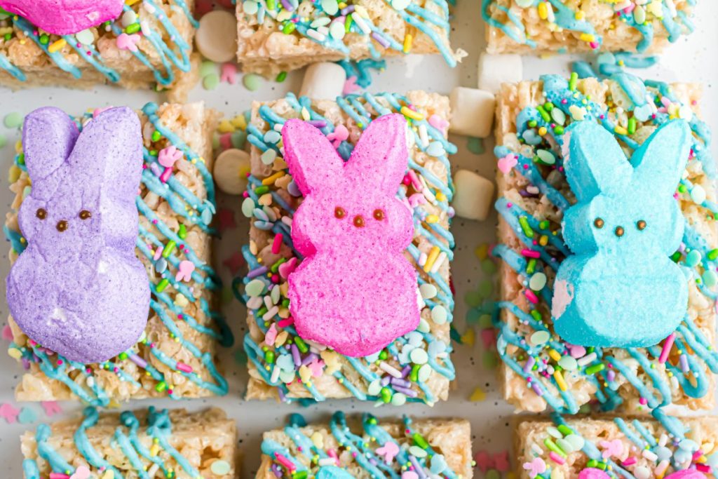 Easter rice krispie treats topped with peeps