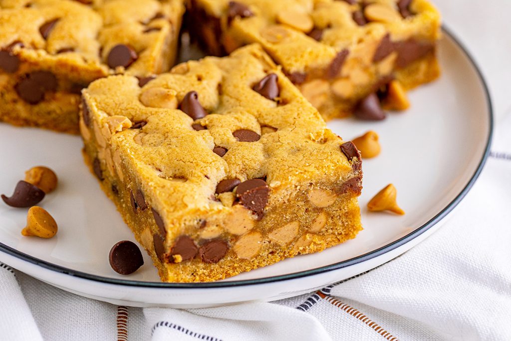 close up of a peanut butter chocolate chip cookie bar