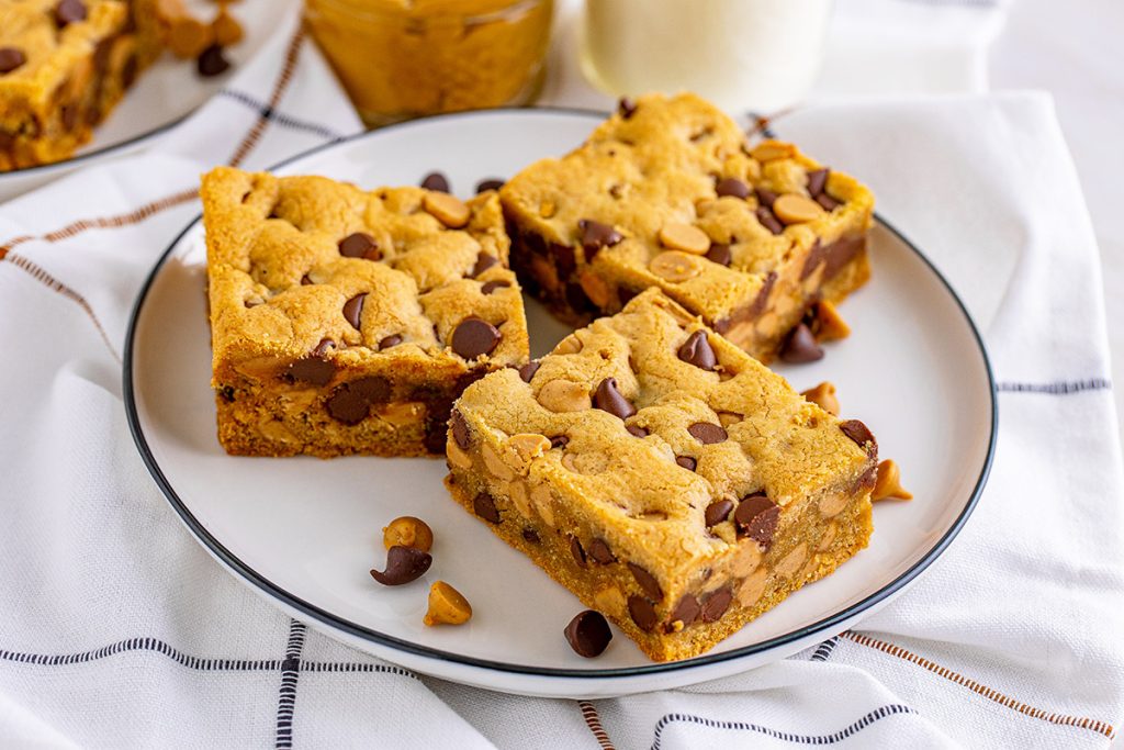 plate of three cookie bars