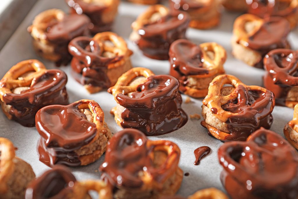 peanut butter pretzel bites dipped in chocolate