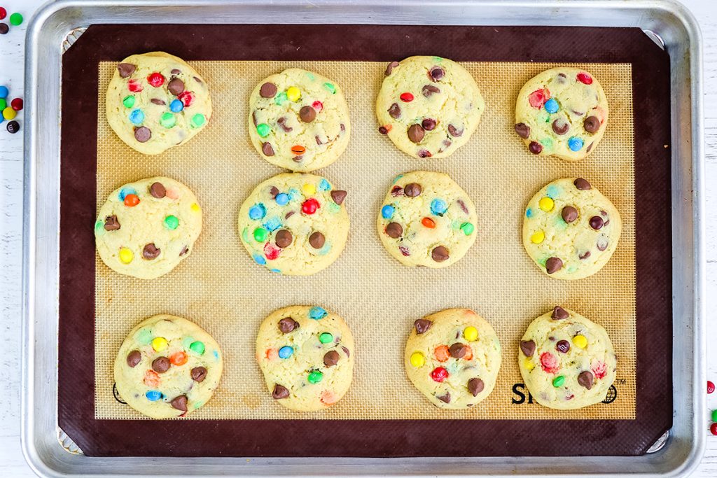 tray of chocolate chip pudding cookies