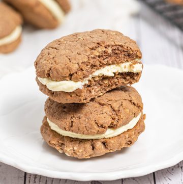 stack of two oatmeal cream pies