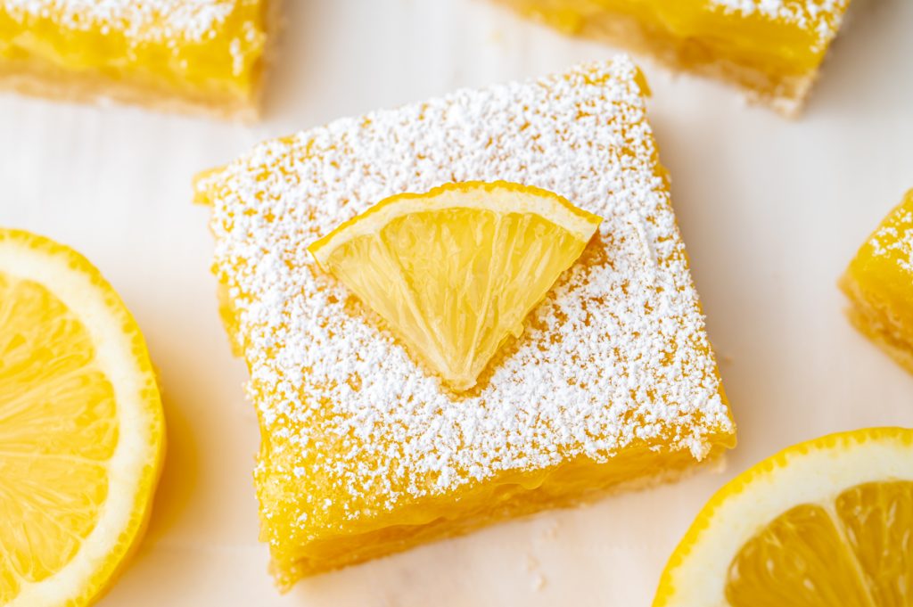 lemon bar topped with lemon slice
